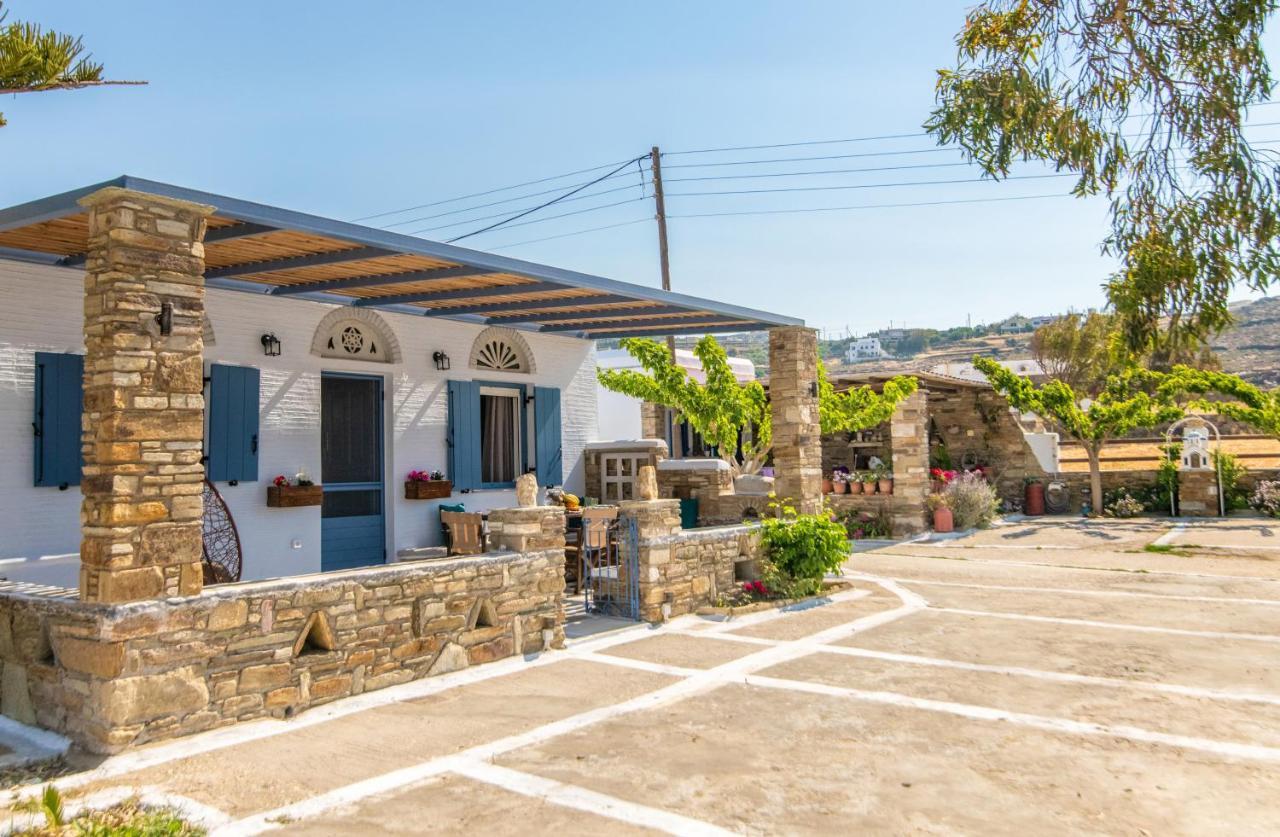 θἔρως Agios Sostis (Tinos)