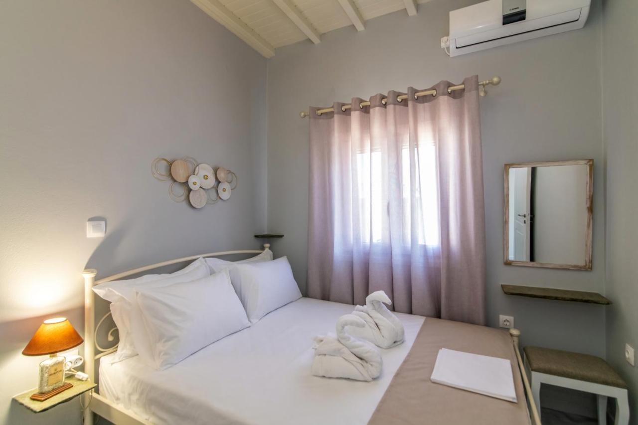 θἔρως Agios Sostis (Tinos)