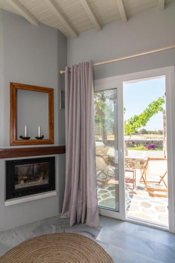 θἔρως Agios Sostis (Tinos)